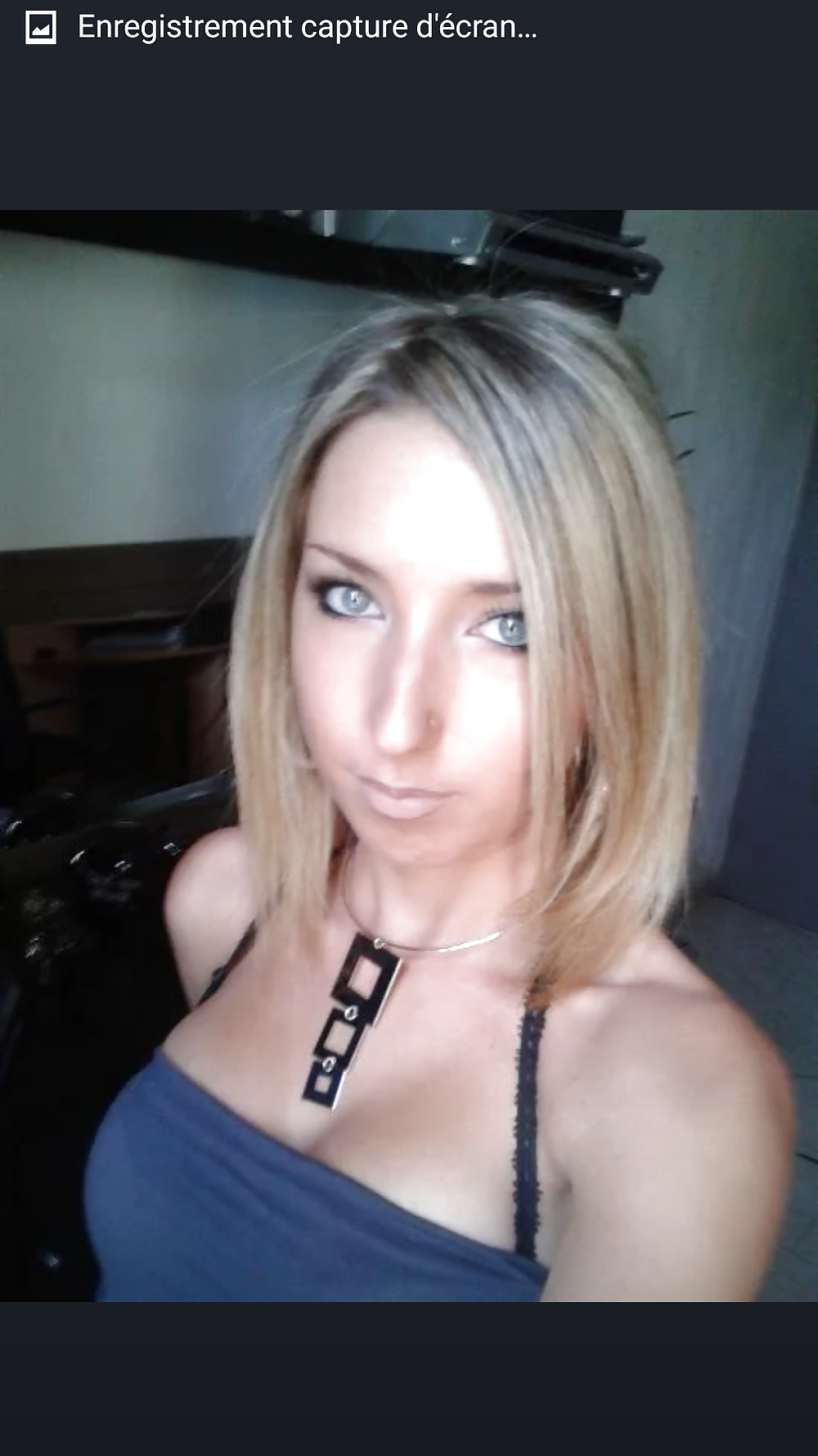 Seulement dispo le vendredi pour sucer un coquin sans complexe